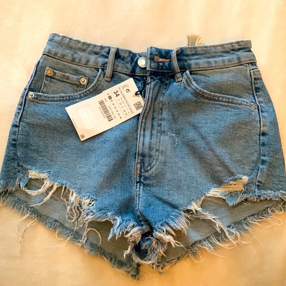Zara’s Denim Short